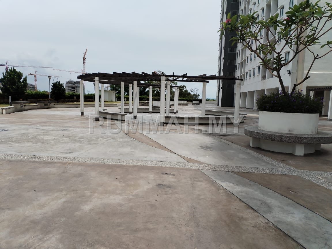 condo in Gelugor, Penang — photo 5
