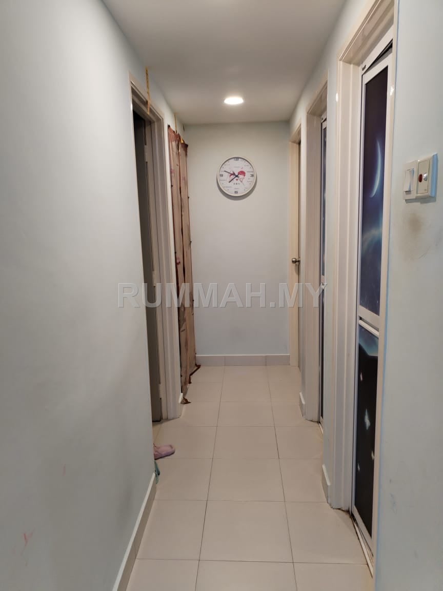 condo in Gelugor, Penang — photo 7