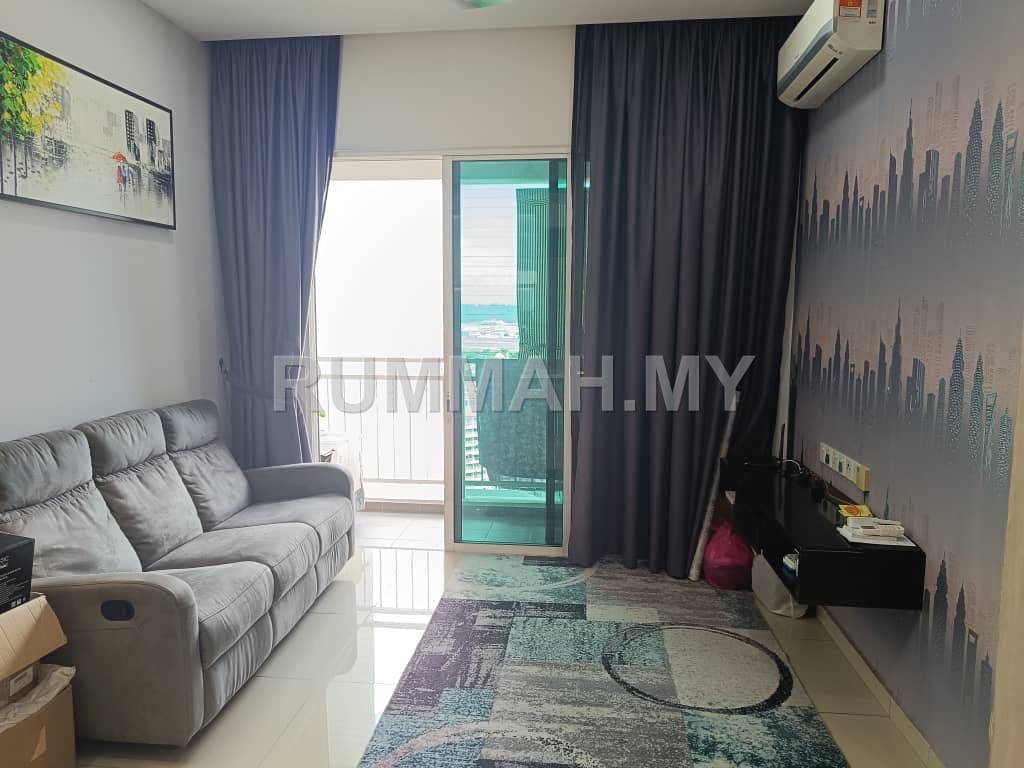 3-bedroom condo in Bayan Lepas, Penang for sale - Solaria Residence @ Bayan Lepas,1115sft, 3 Car Parks