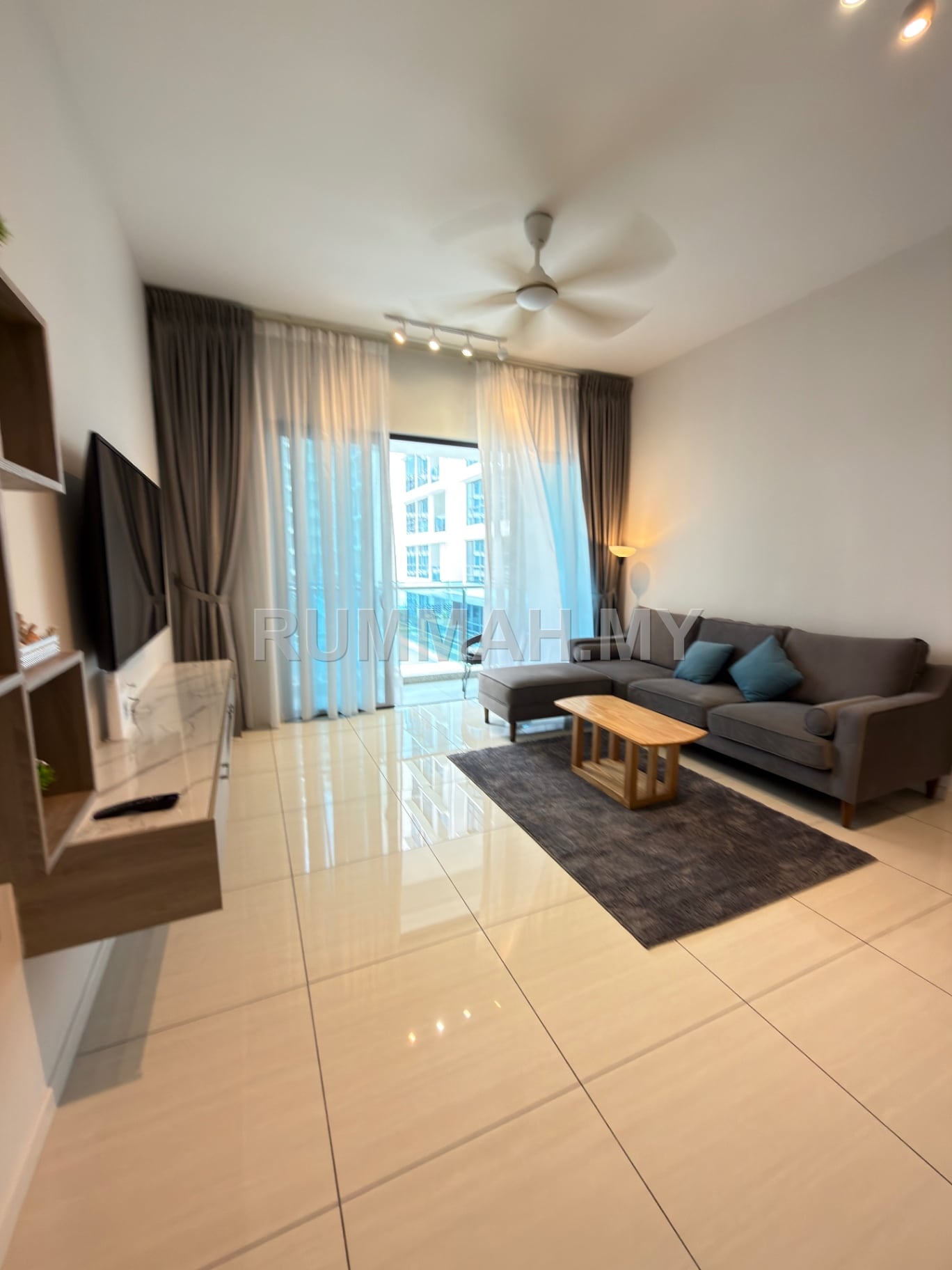 2-bedroom condo in Bayan Lepas, Penang for rent - Queens residence Q1 1200sf  fully furnished Seaview Bayan Lepas Queensbay 