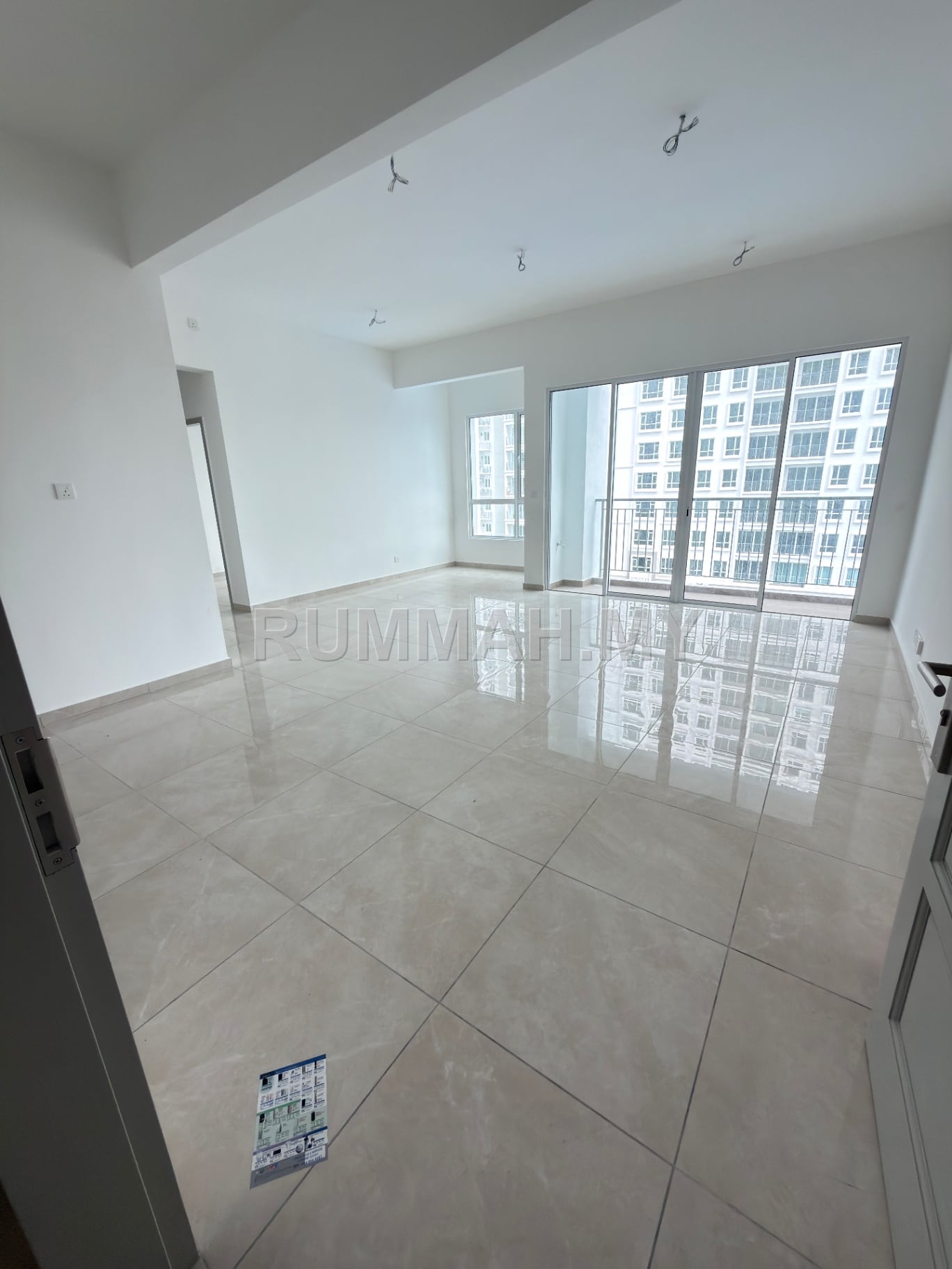 3-bedroom condo in Bayan Lepas, Penang for sale - Lucerne Residences Bayan Lepas 1100sf 2cp near Penang Airport FIZ
