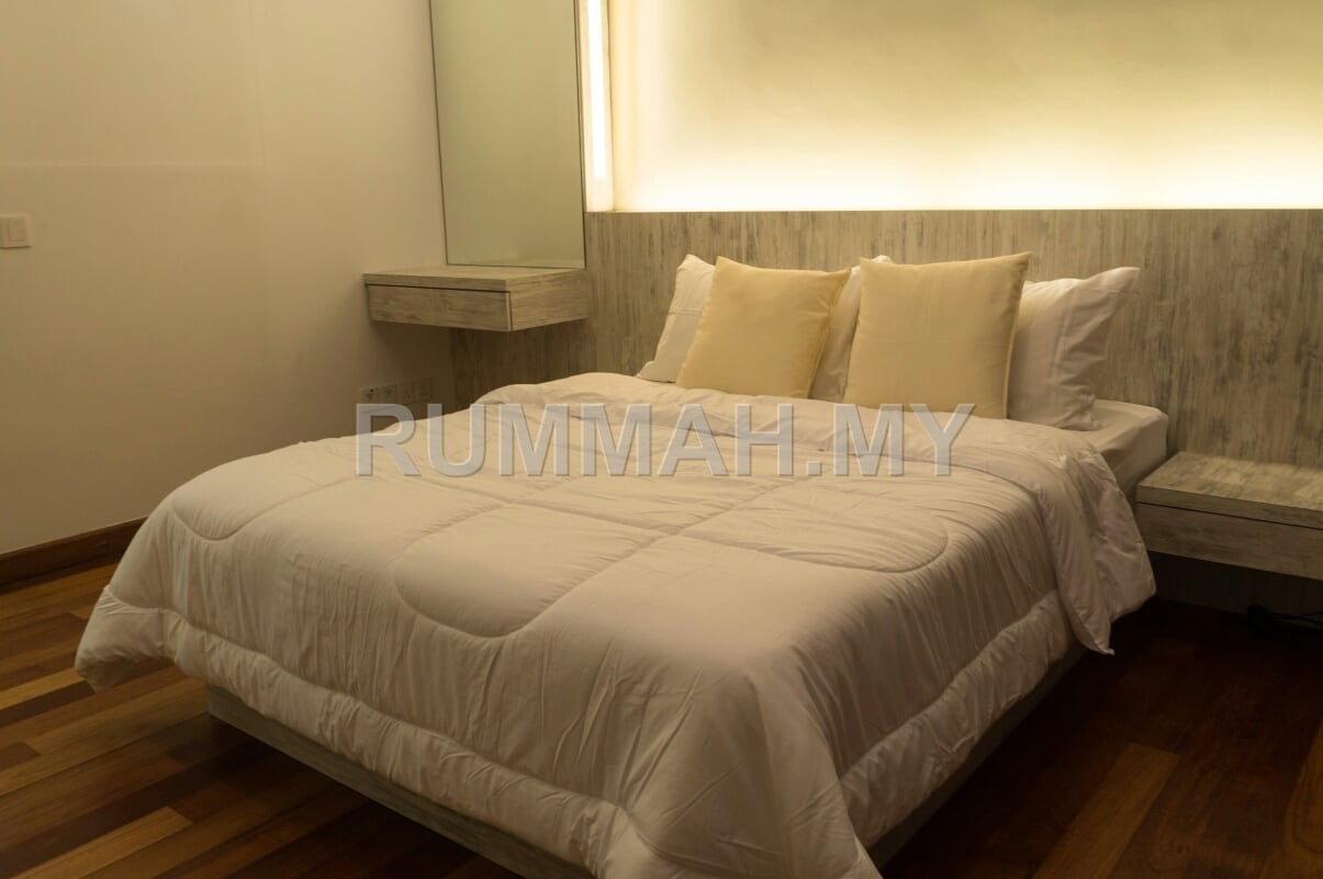 condo in Gelugor, Penang — photo 3