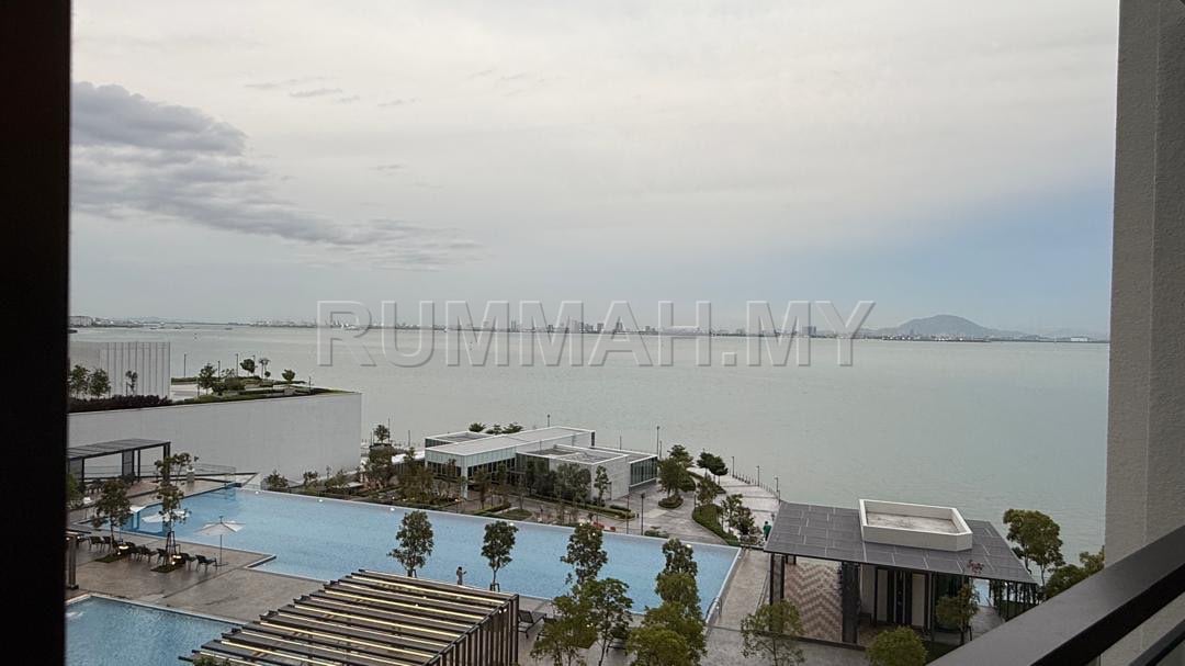 condo in Gelugor, Penang — photo 4