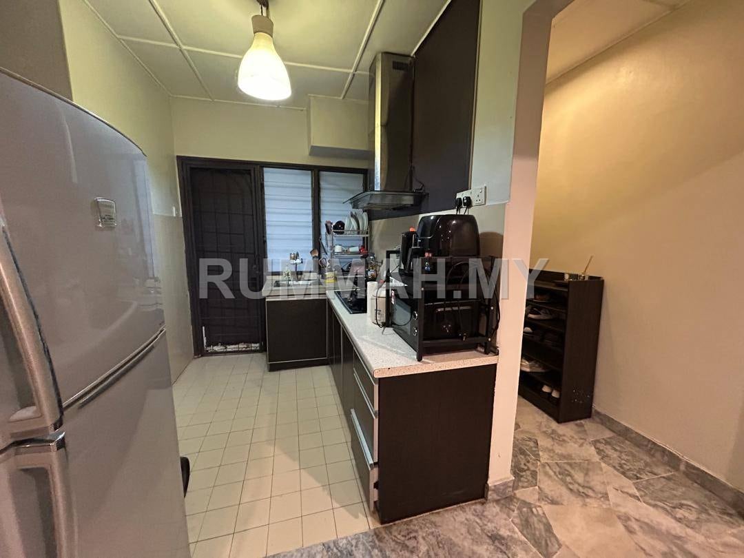 condo in Petaling Jaya, Selangor — photo 3