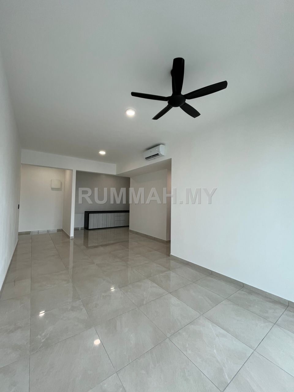 2-bedroom condo in Bayan Lepas, Penang for rent - Lucerne Residence @ Bayan Lepas,Partially Furnished