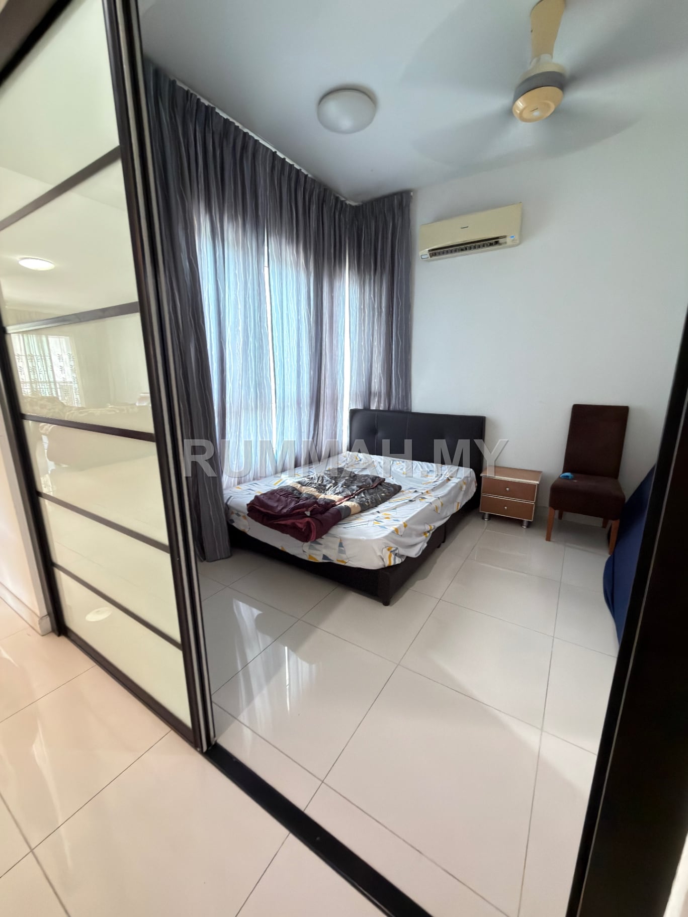 4-bedroom condo in Gelugor, Penang for sale - Platino condominium Tengku kudin 2476sf Gelugor low floor 