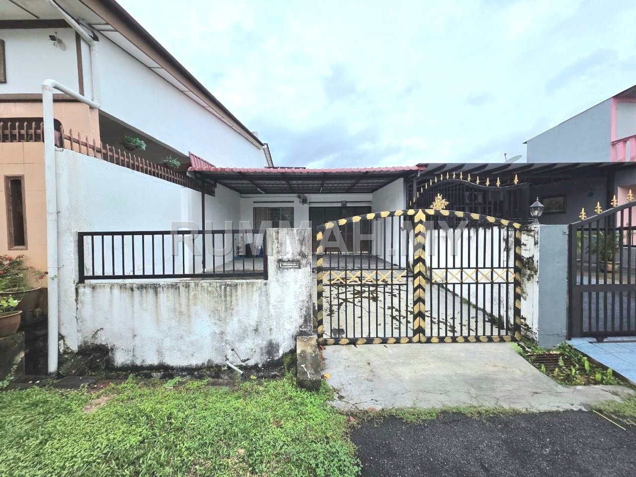 3-bedroom house in Semenyih, Selangor for sale - Termurah Rumah Freehold Non Bumi Taman Dusun Jaya Semenyih