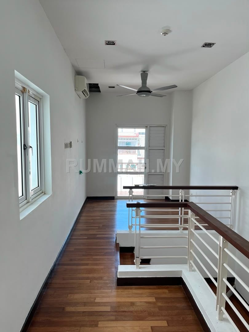 house in Jelutong, Penang — photo 2