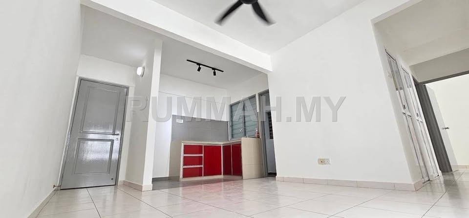 3-bedroom condo in Gelugor, Penang for sale - Condo for Sale @ Centrio Avenue, Gelugor | High Floor