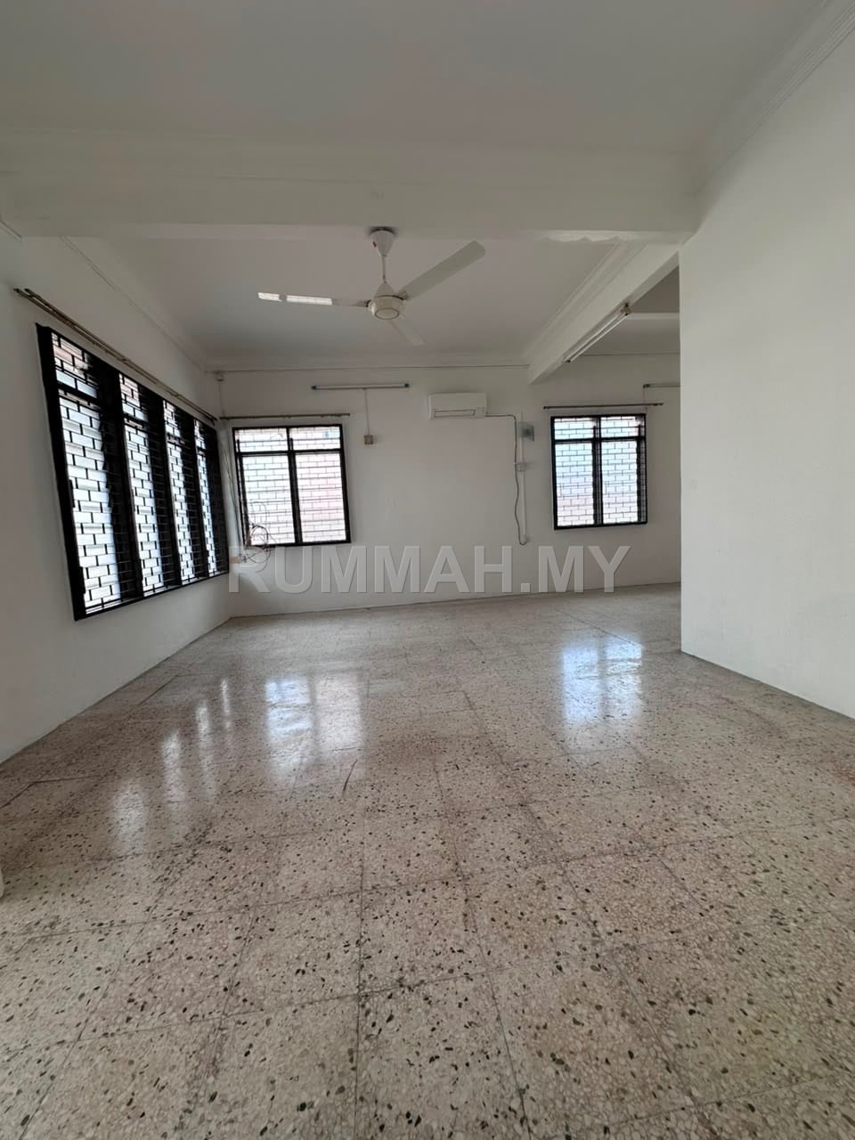 3-bedroom house in Butterworth, Penang for rent - 1.5 Storey Terrace Intermediate Corner @ Chai Leng Park,Butterworth