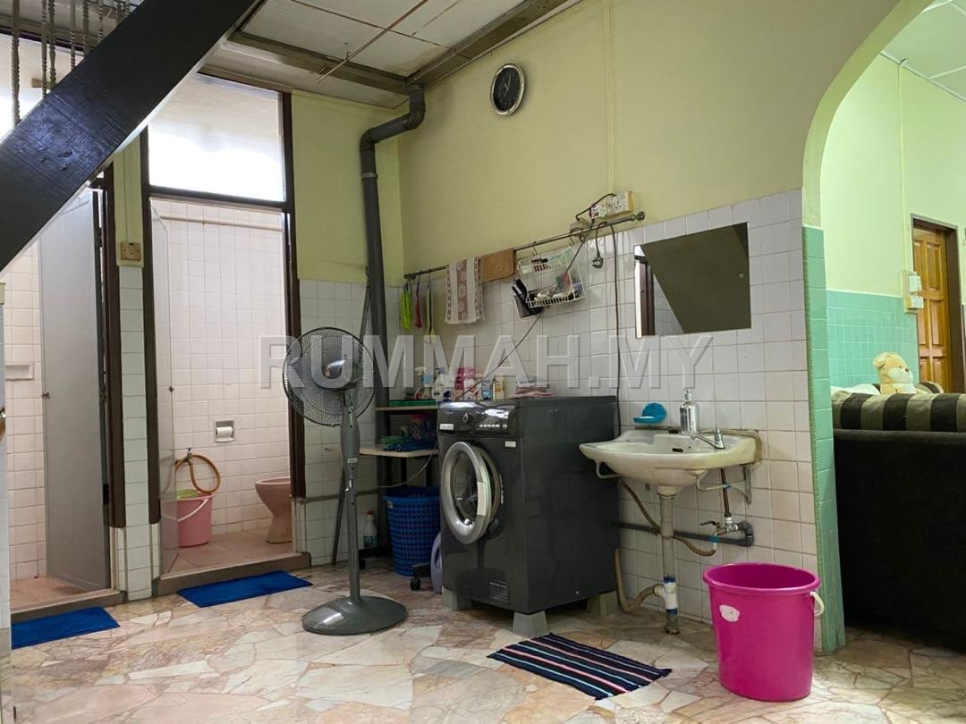 house in Jelutong, Penang — photo 2