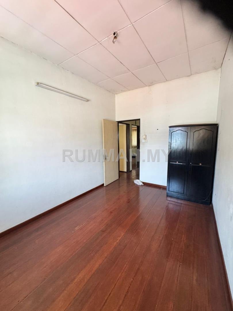 house in Jelutong, Penang — photo 3