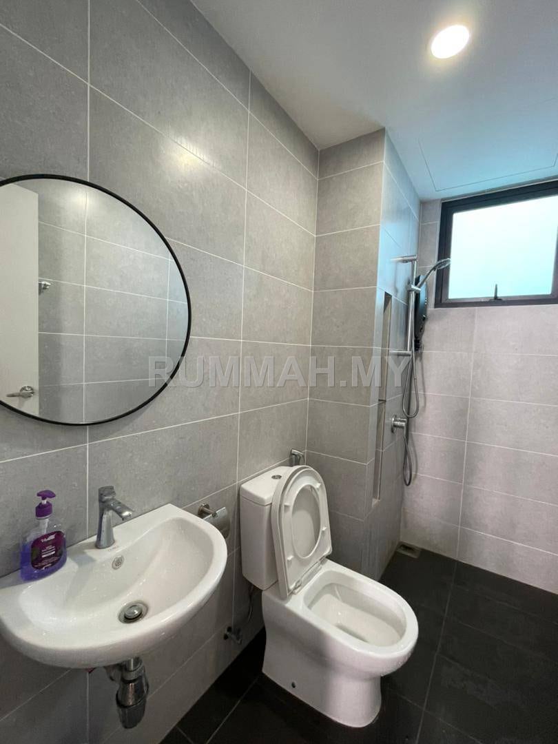 condo in Batu Maung, Penang — photo 3