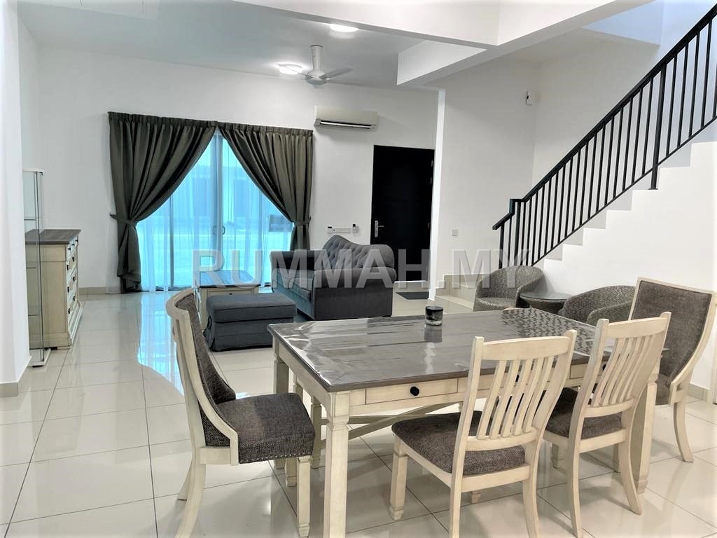 4-bedroom house in Batu Kawan, Penang for sale - Ashton Terrace 2 Storey House Eco Horizon Ecoworld Batu Kawan Furnish Reno 