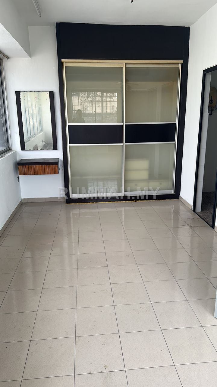 condo in Jelutong, Penang — photo 3