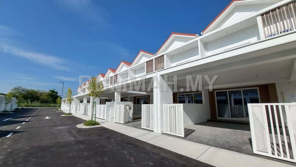 Viluxe Landed 2 Storey Terrace House Gated Guarded Batu Kawan Freehold 