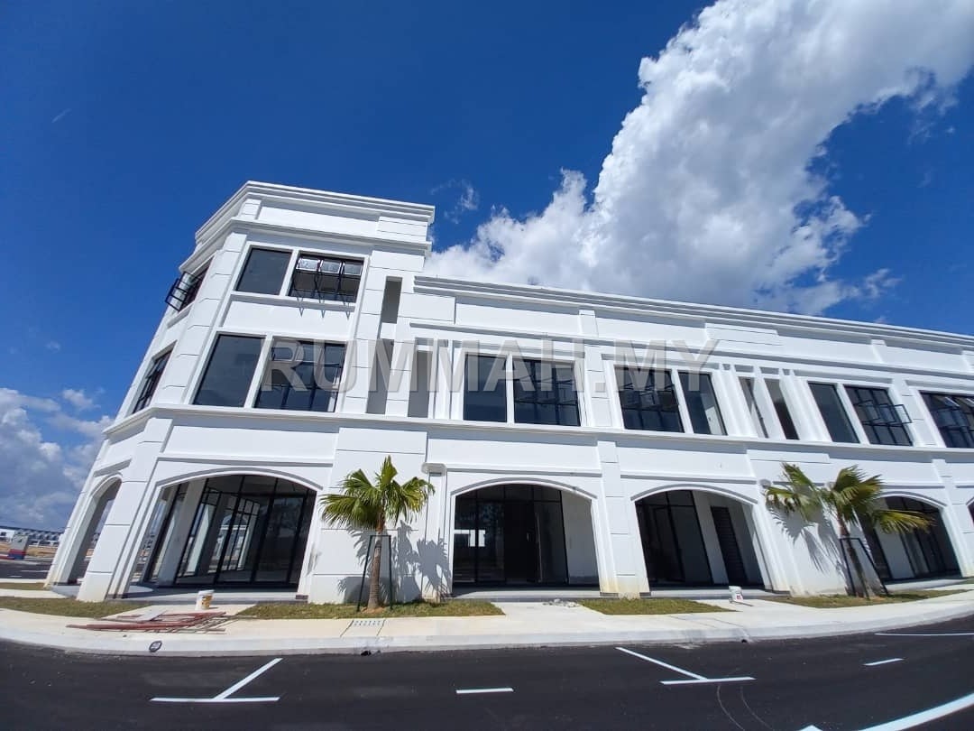 3-bedroom commercial in Batu Kawan, Penang for rent - Eco Horizon City 3 Storey Commercial Shop Office Corner Borealis Main Road Batu Kawan