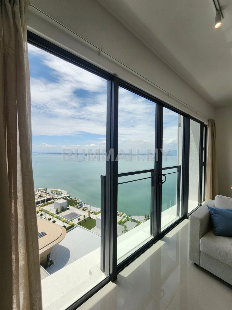 2-bedroom condo in Gelugor, Penang for rent - The Light Mezzo, Area | Fully Furnished