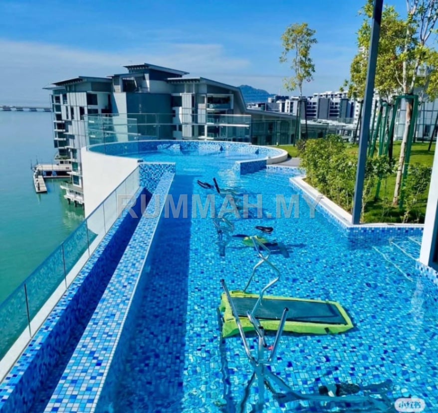 condo in Gelugor, Penang — photo 6