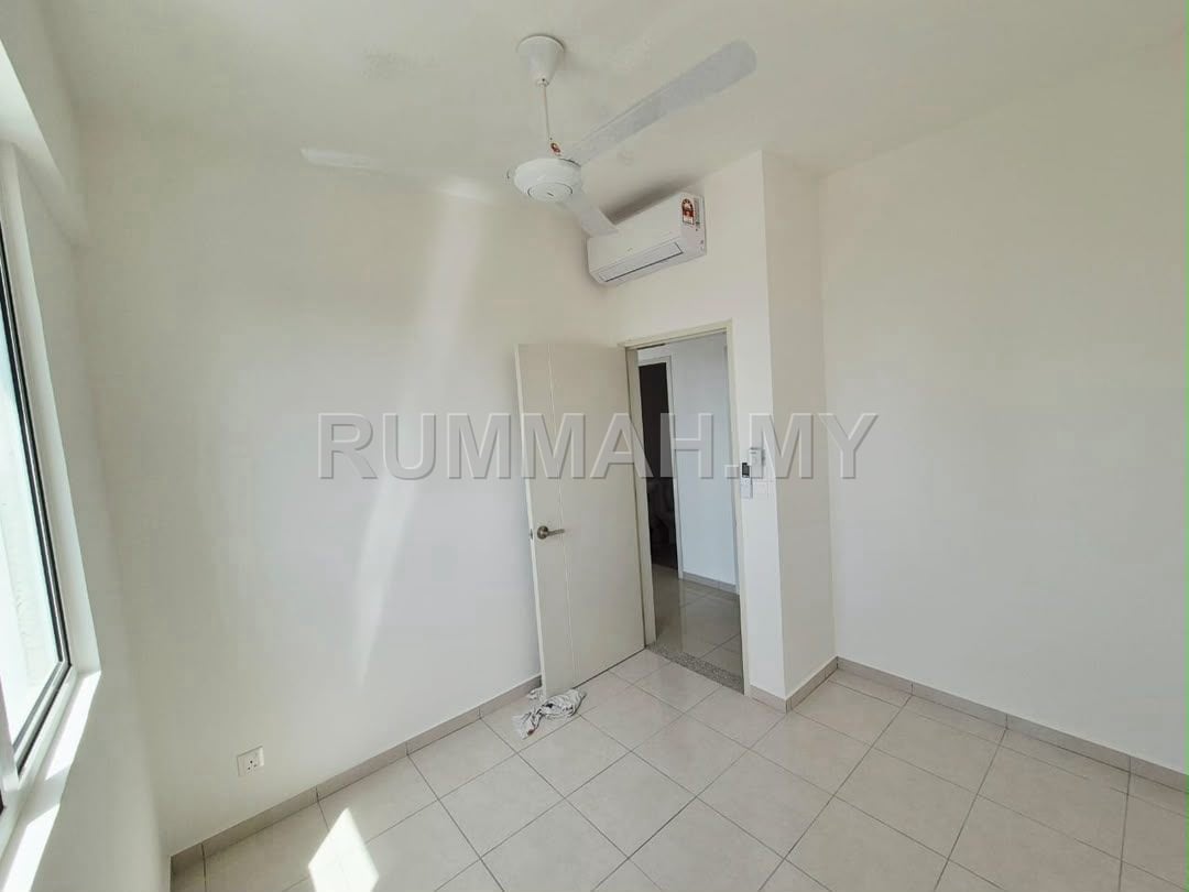 condo in Gelugor, Penang — photo 3