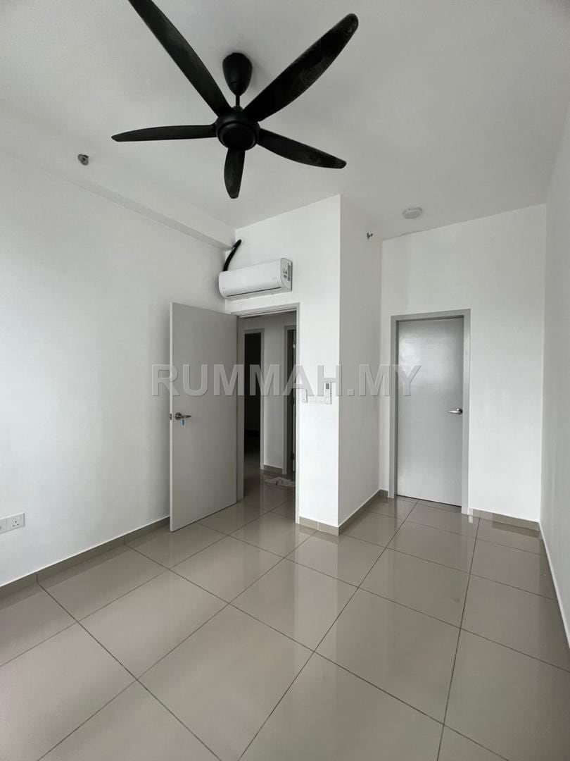condo in Batu Maung, Penang — photo 2