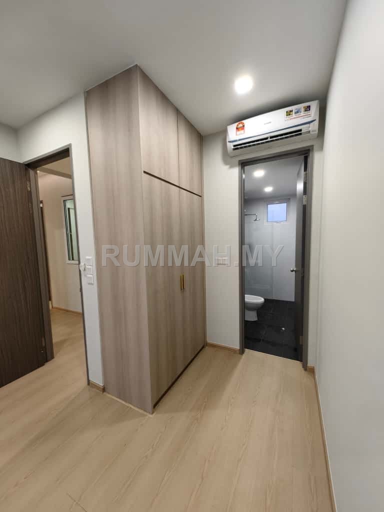 condo in Gelugor, Penang — photo 5