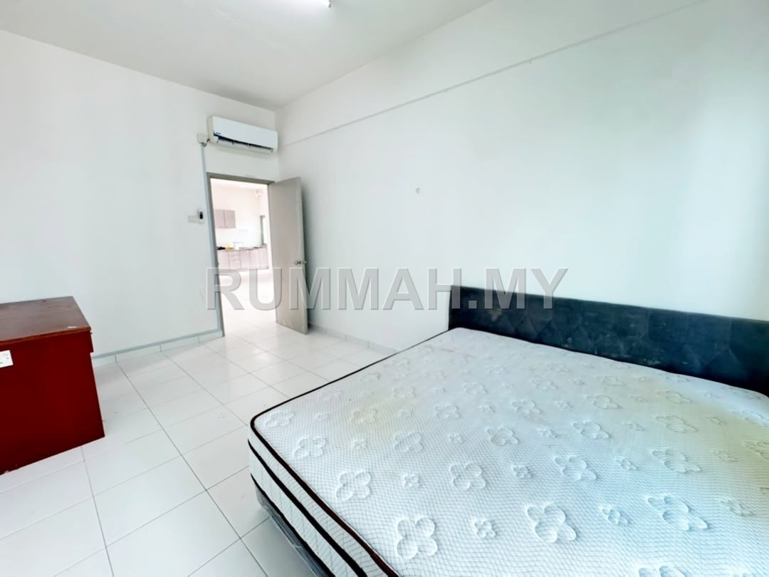 condo in Relau, Penang — photo 3