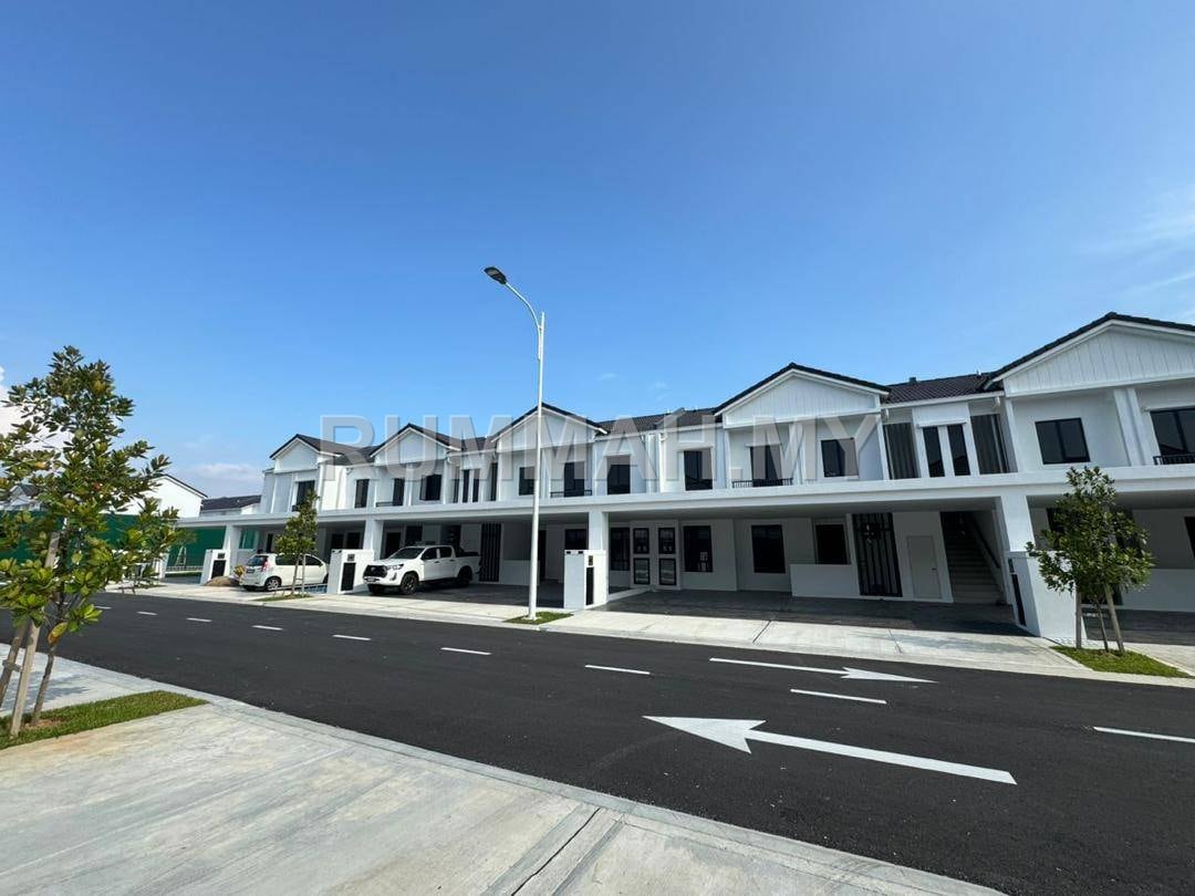 3-bedroom house in Batu Kawan, Penang for sale - Eco Horizon Camdon Batu Kawan Freehold Upper Floor Townhouse For Sale RM550K Eco Horizon Camdon Batu Kawan 永久地契上层 Townhouse 出售 RM55万