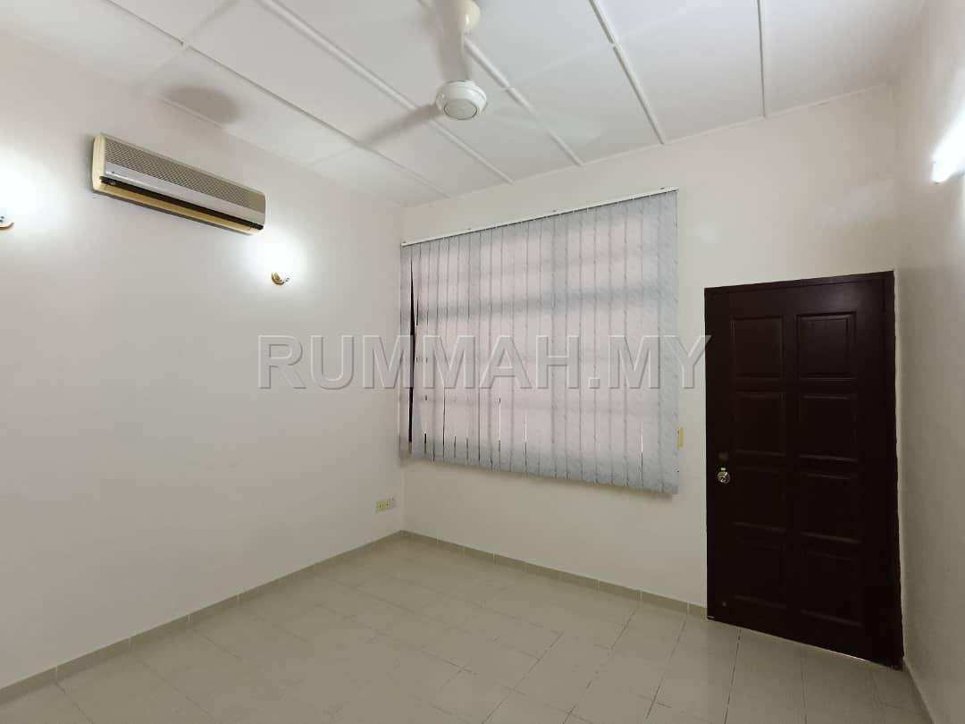 house in Sungai Nibong, Penang — photo 2