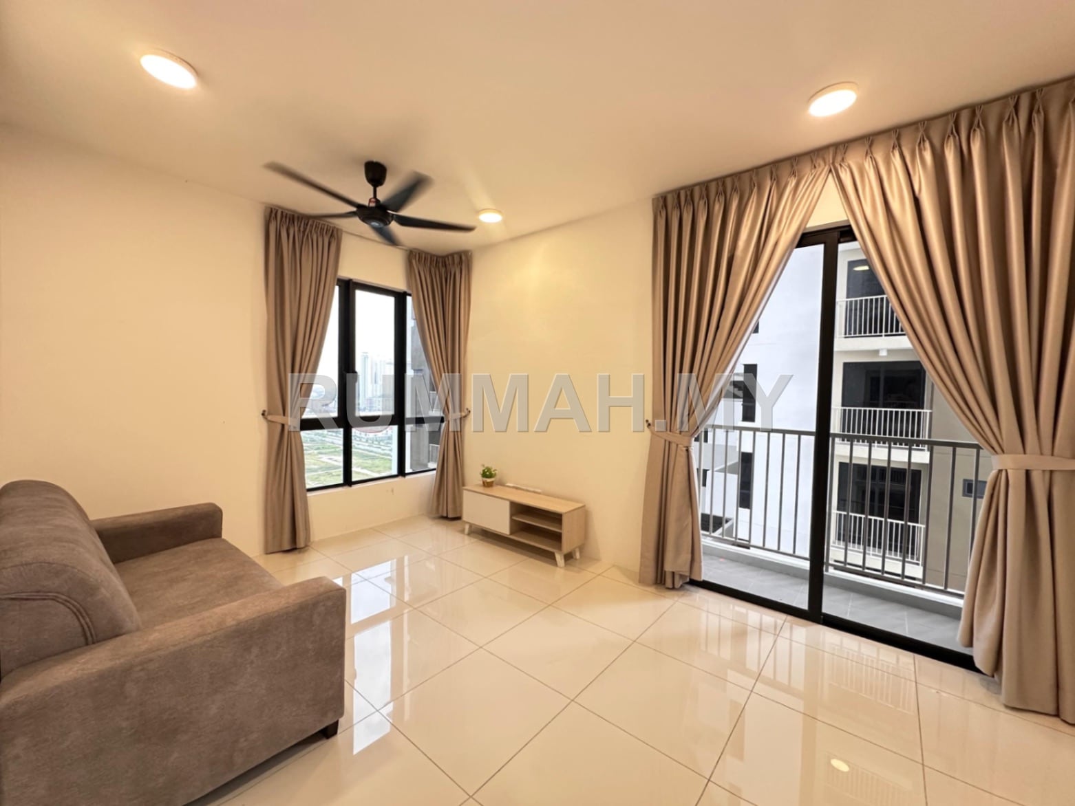 3-bedroom condo in Batu Kawan, Penang for sale - Vivo Executives apartment batu kawan 830sf fully furnished