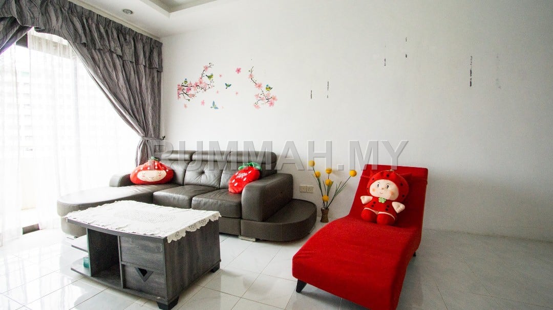 3-bedroom condo in Batu Ferringhi, Penang for rent - Eden Seaview Corner unit with 4 balconies