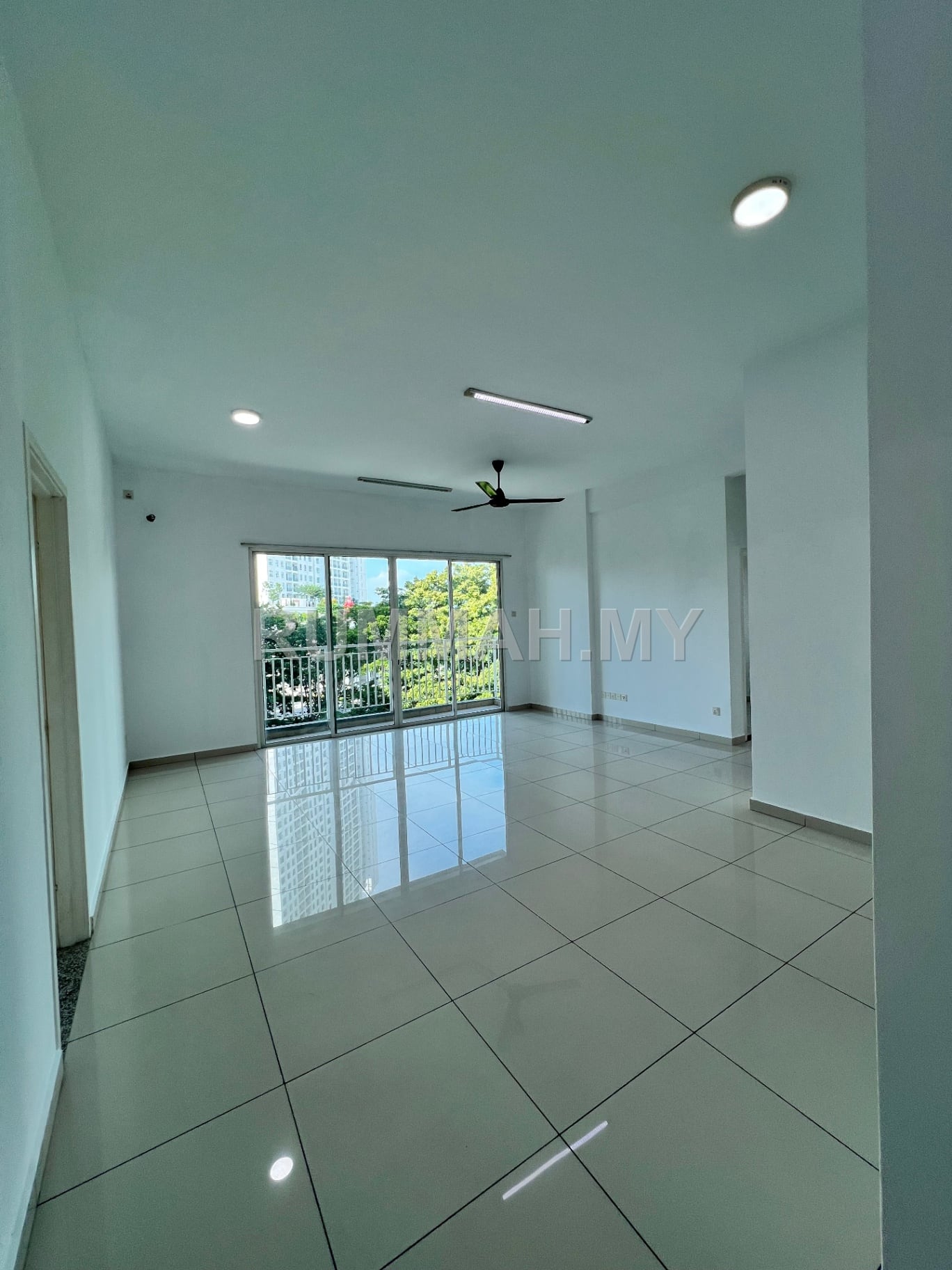 4-bedroom condo in Sungai Ara, Penang for sale - Amazing And Prestigious Unit Near the Airport in Bayan Lepas For Sale Now!