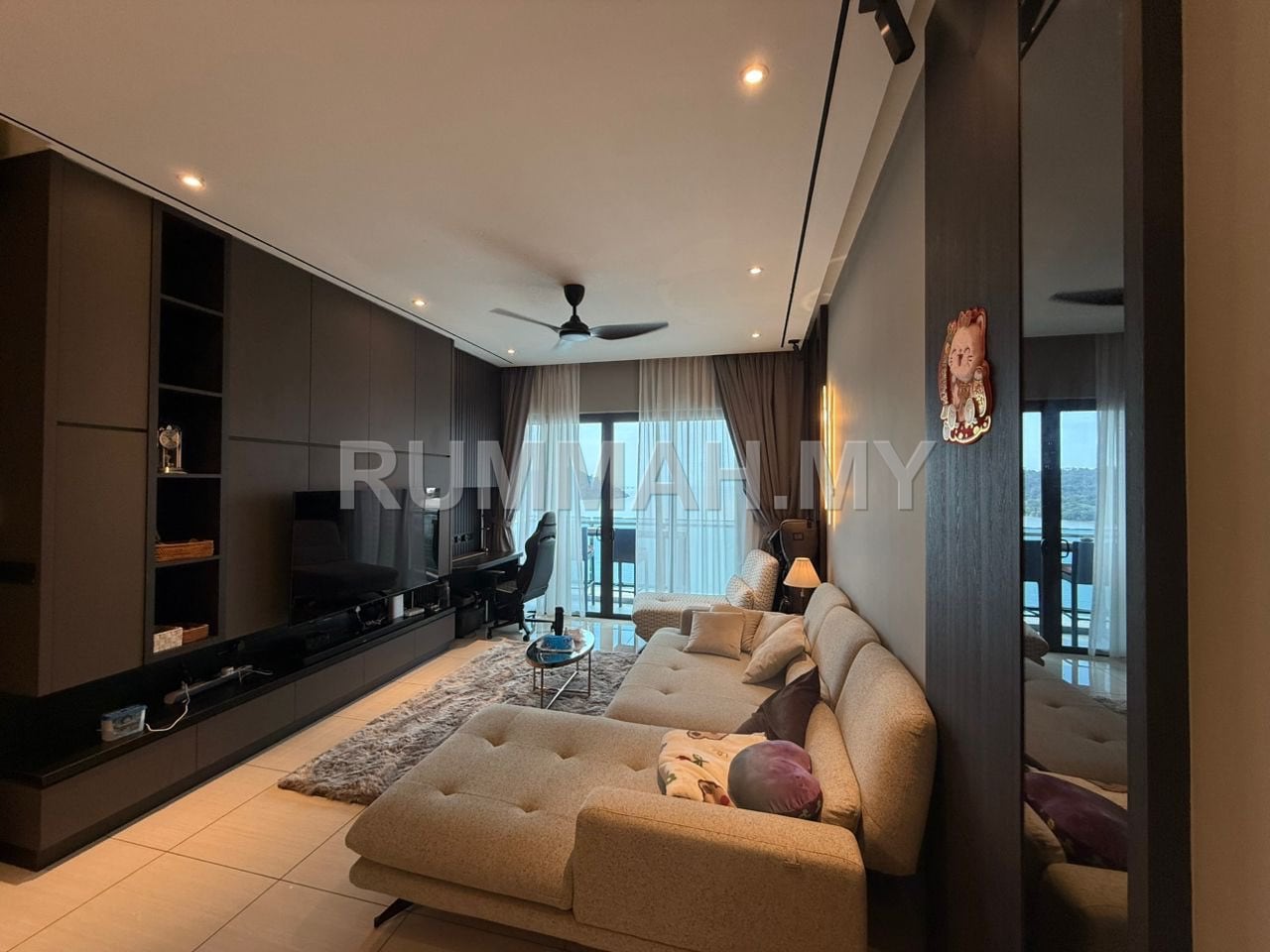 2-bedroom condo in Bayan Lepas, Penang for rent - Queens Condo for Rent @ Queens Residences, Q1 | Fully Renovated