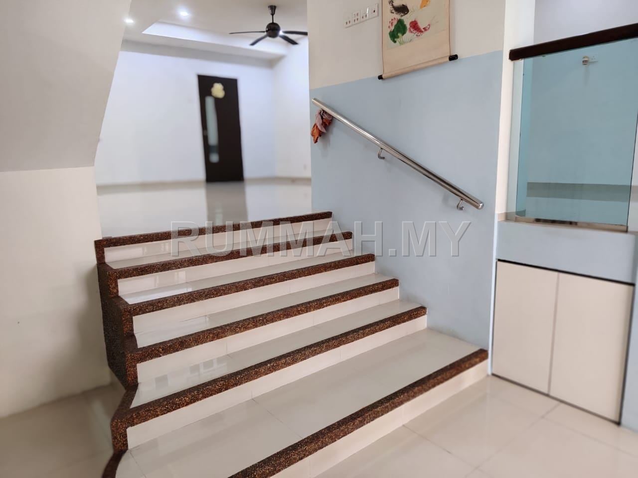 house in Jelutong, Penang — photo 3