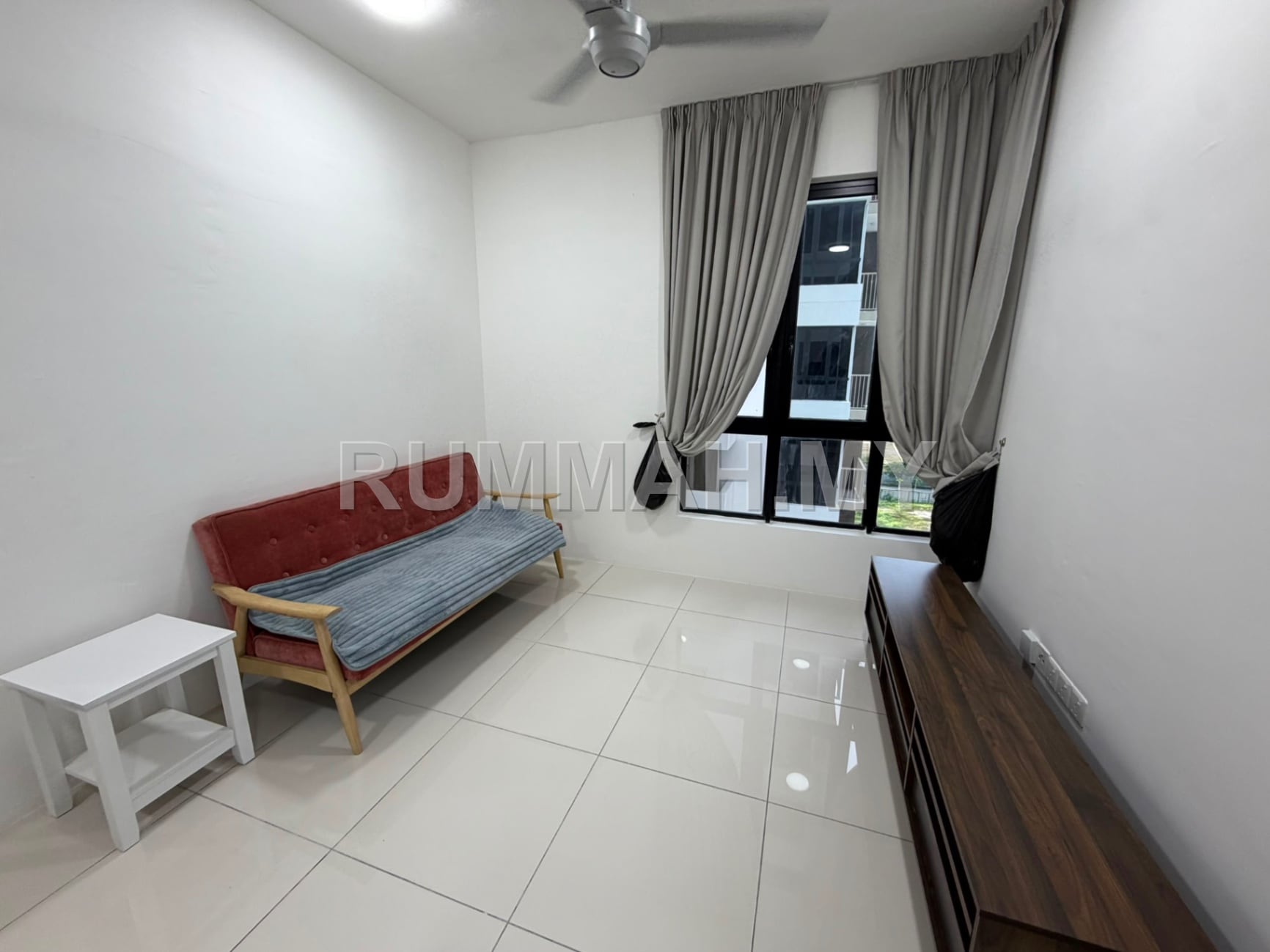 3-bedroom condo in Batu Kawan, Penang for rent - Middle floor Vivo executive apartment 830sf fully furnished 