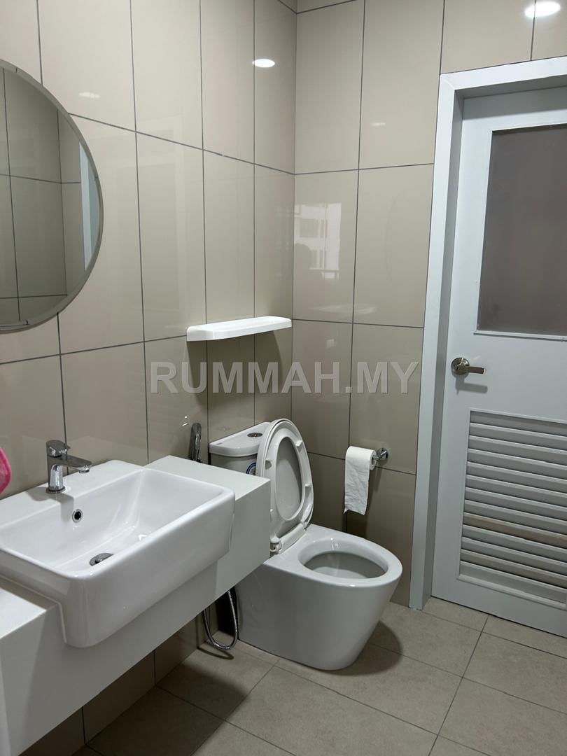condo in Gelugor, Penang — photo 4