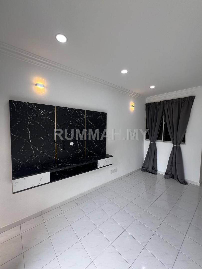 3-bedroom condo in Bayan Lepas, Penang for sale - Villa Emas Condominium | For Sale | Walking Distance to Queensbay Mall