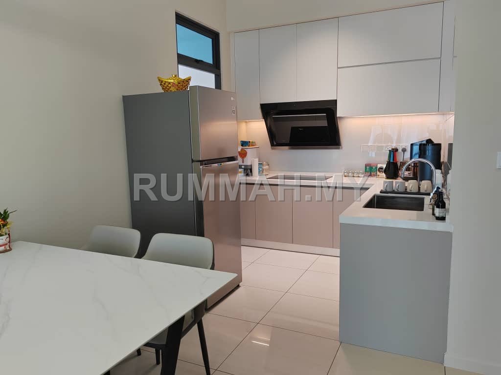 3-bedroom condo in Bayan Lepas, Penang for rent - Quensey Condo for Rent @ Queens Residences, Q2 | Fully Renovated