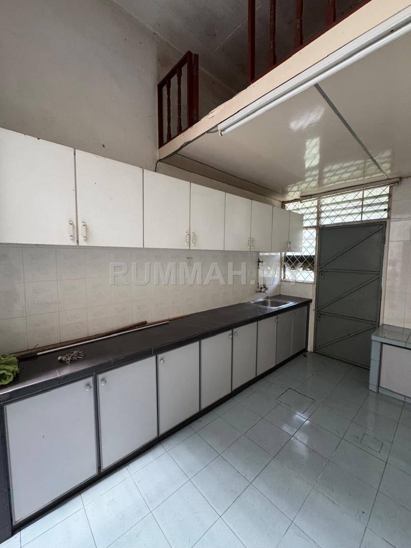 house in Tanjung Tokong, Penang — photo 2
