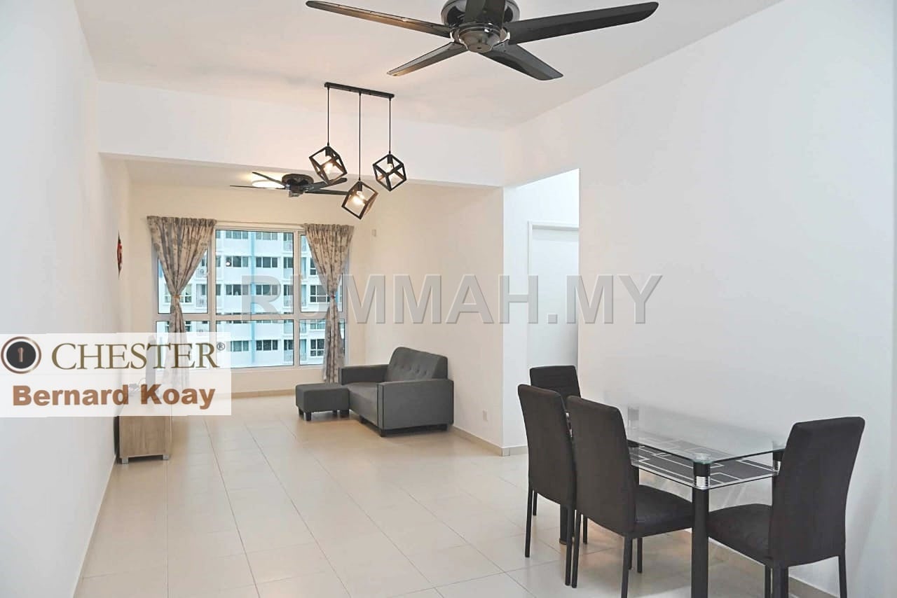 3-bedroom condo in Tanjung Tokong, Penang for sale - i Santorini Tanjong Tokong 850sqft 1CP Partly furnished Seaview cheapest in market