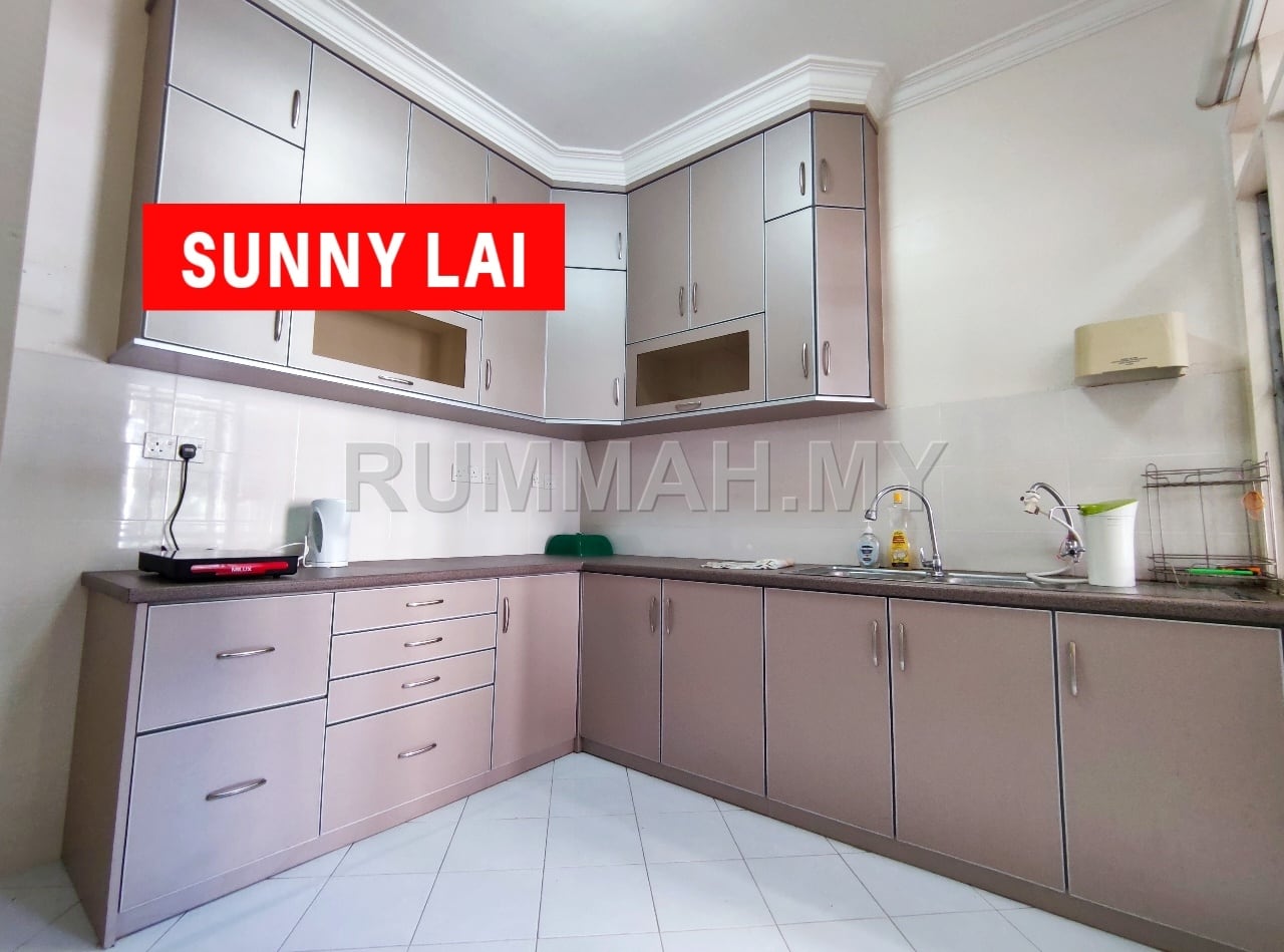 3-bedroom condo in George Town, Penang for sale - Sri York, 924sf, Fully Renovated, Good Condition, 1cp, Worth Buy Unit!