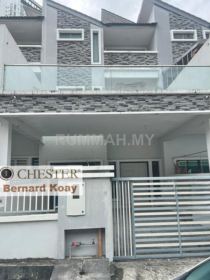 6-bedroom house in Bayan Lepas, Penang for sale - South homes 3 storey terrace Bayan Lepas freehold near airport