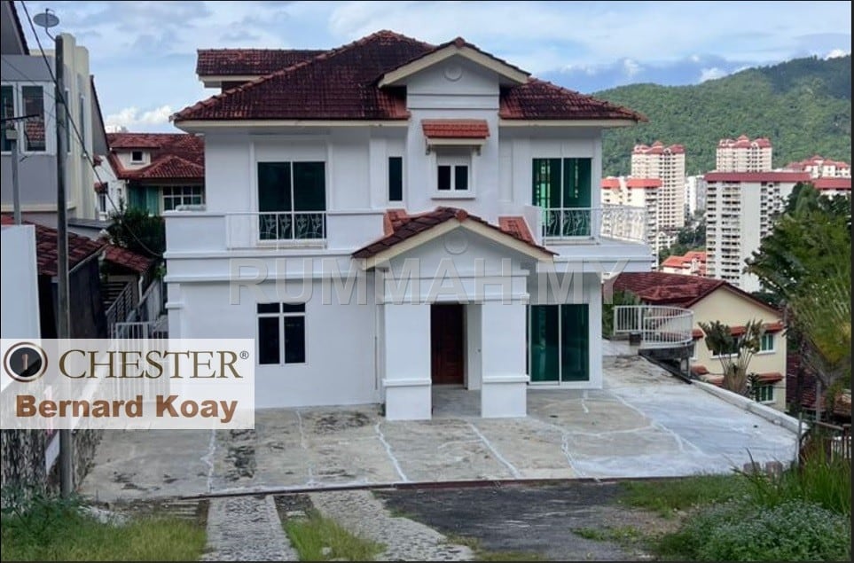 5-bedroom house in Air Itam, Penang for sale - Emerald Heights Paya Terubong gated n guarded Bungalow original condition Huge Land
