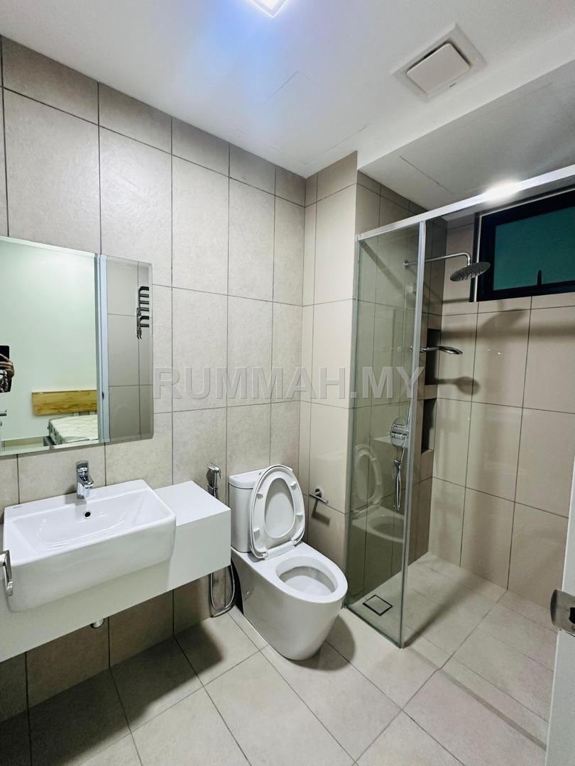 condo in Gelugor, Penang — photo 4