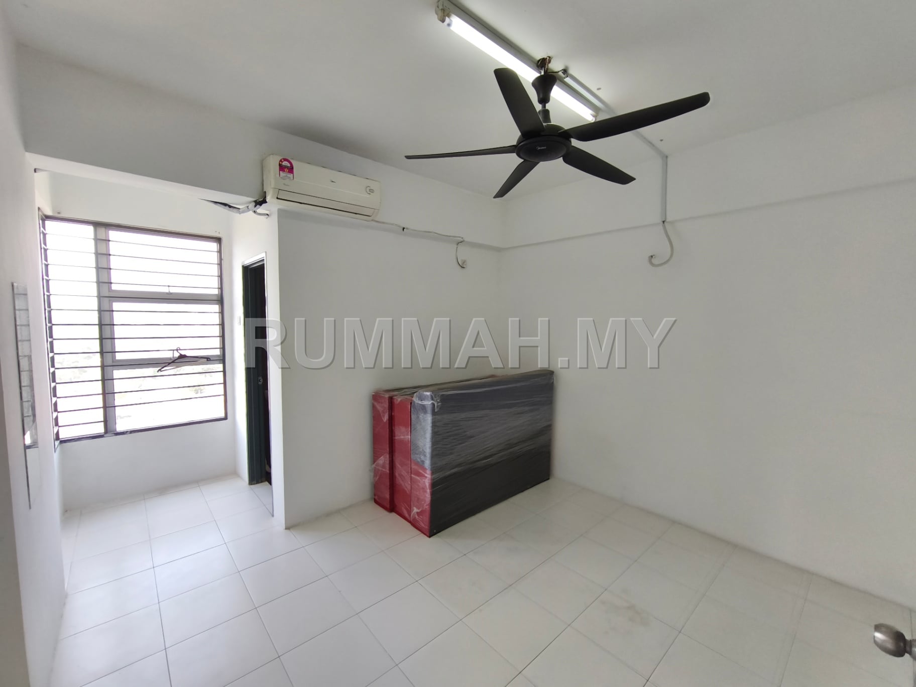 condo in Puchong, Selangor — photo 3