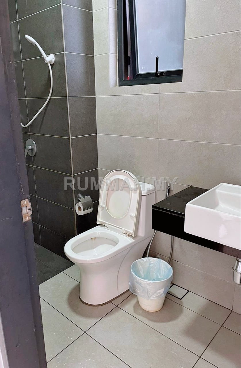 condo in Jelutong, Penang — photo 5