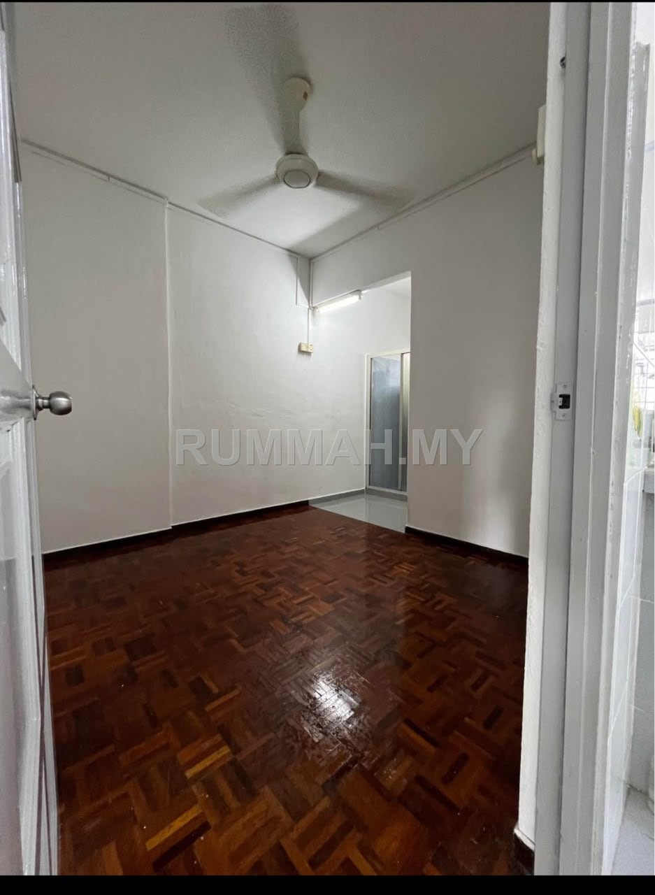 condo in Sungai Ara, Penang — photo 2