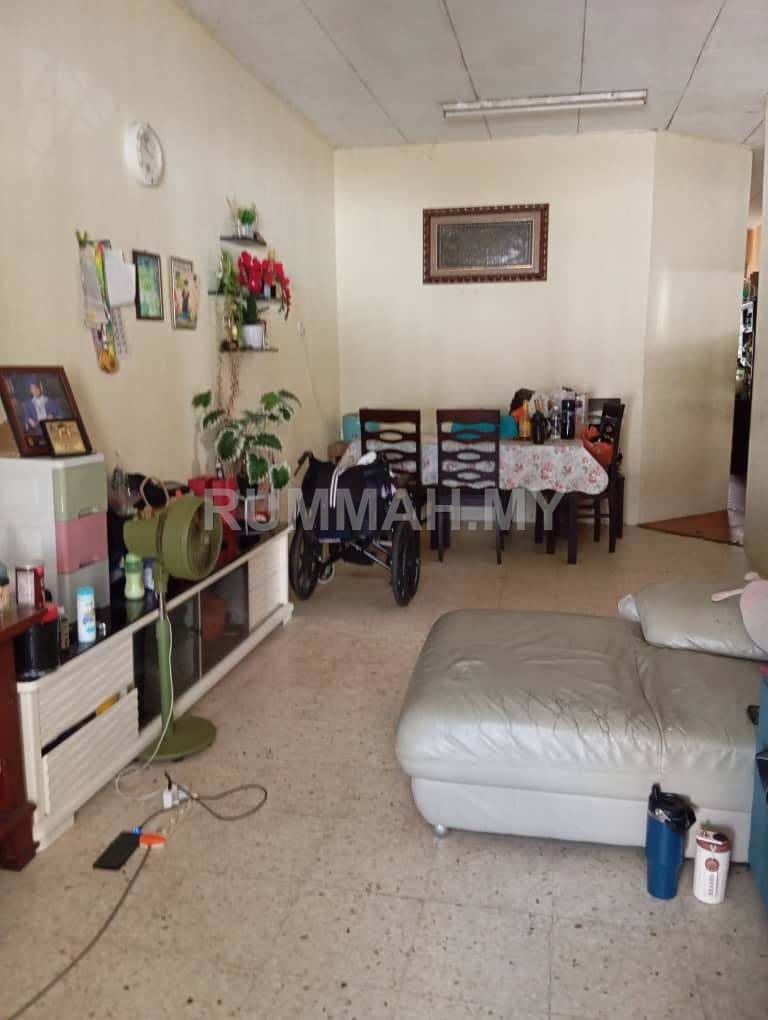 4-bedroom house in Nibong Tebal, Penang for sale - Full Loan, Tmn Fajar Single storey Semi D, 4 room 2 bath, 5 min car distance to Perak Parit Buntar