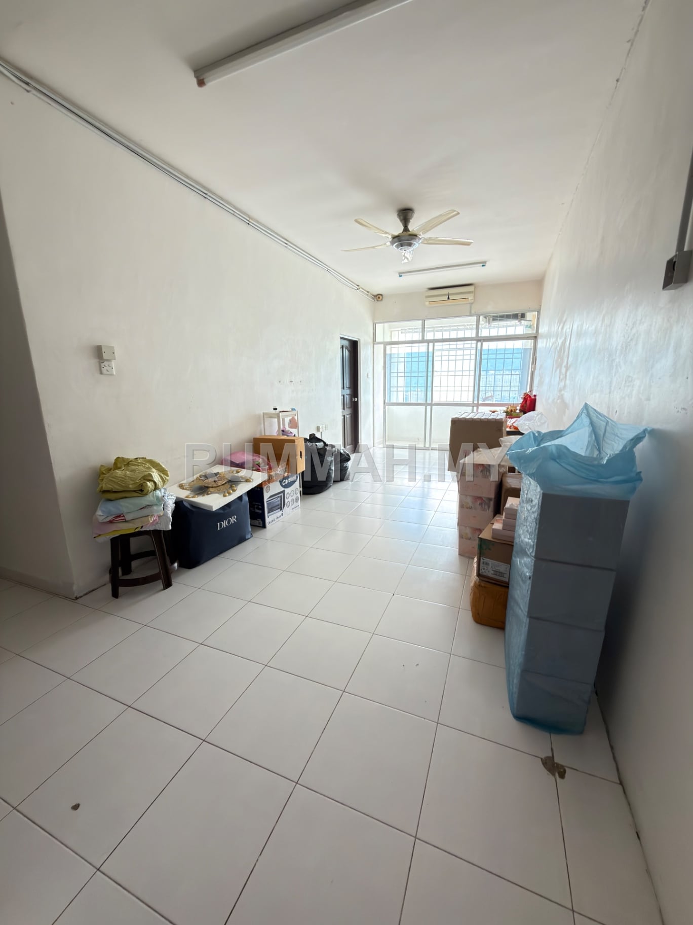 2-bedroom condo in Air Itam, Penang for rent - Bukit Awana Paya Terubong unfurnished with aircon 900sf