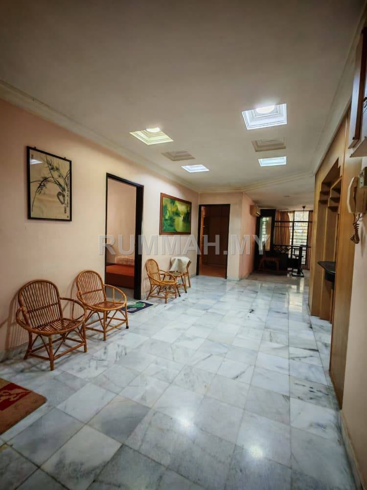4-bedroom condo in George Town, Penang for sale - Villamas at Jalan Logan Georgetown walking distance to Loh Guan Lye hospital
